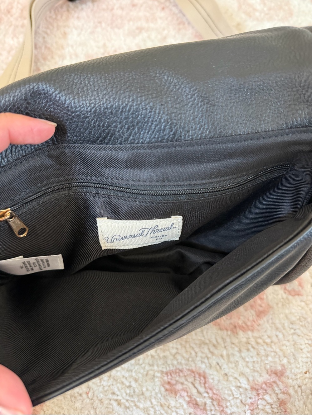 Universal Thread Adjustable Crossbody - Picture 4 of 4